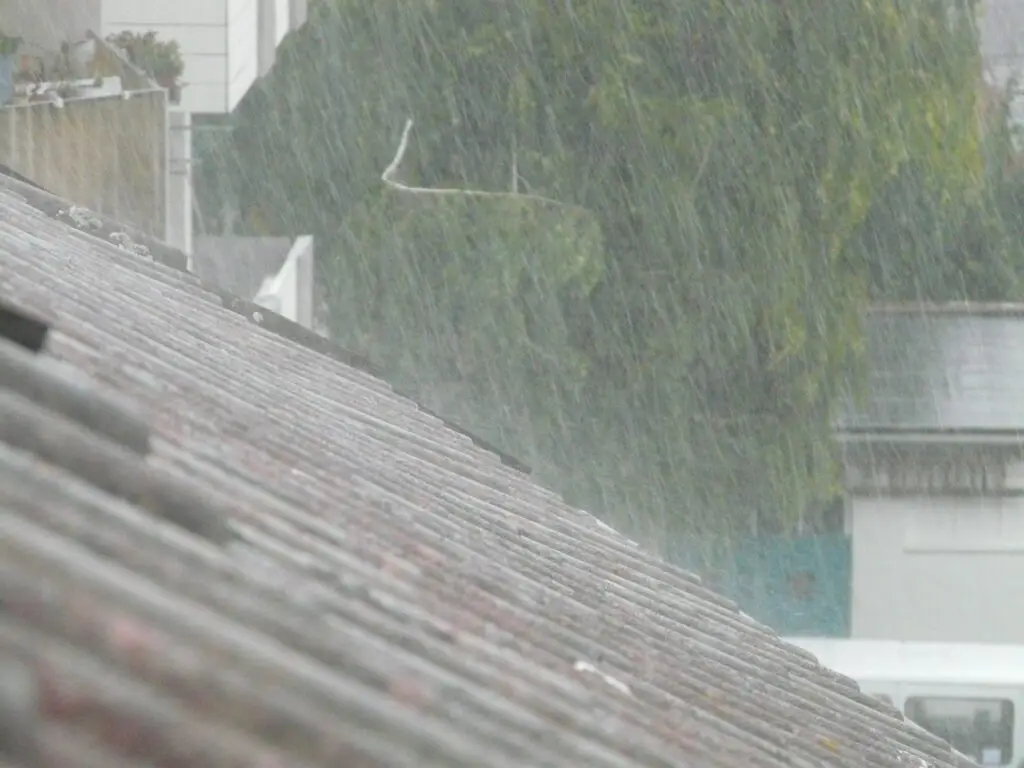 downpour 61916 1280