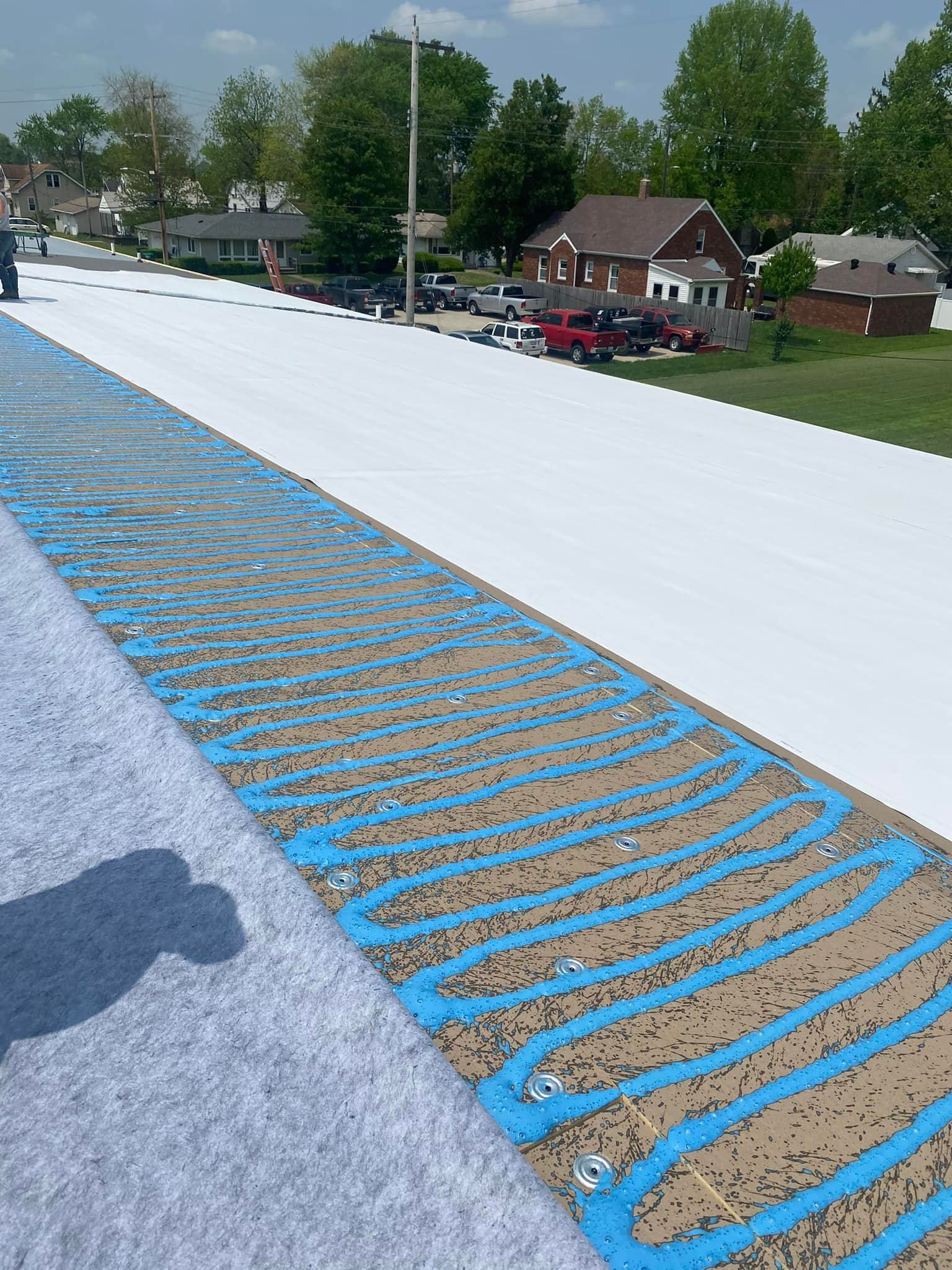 professional emergency roof tarping professional emergency roof tarping